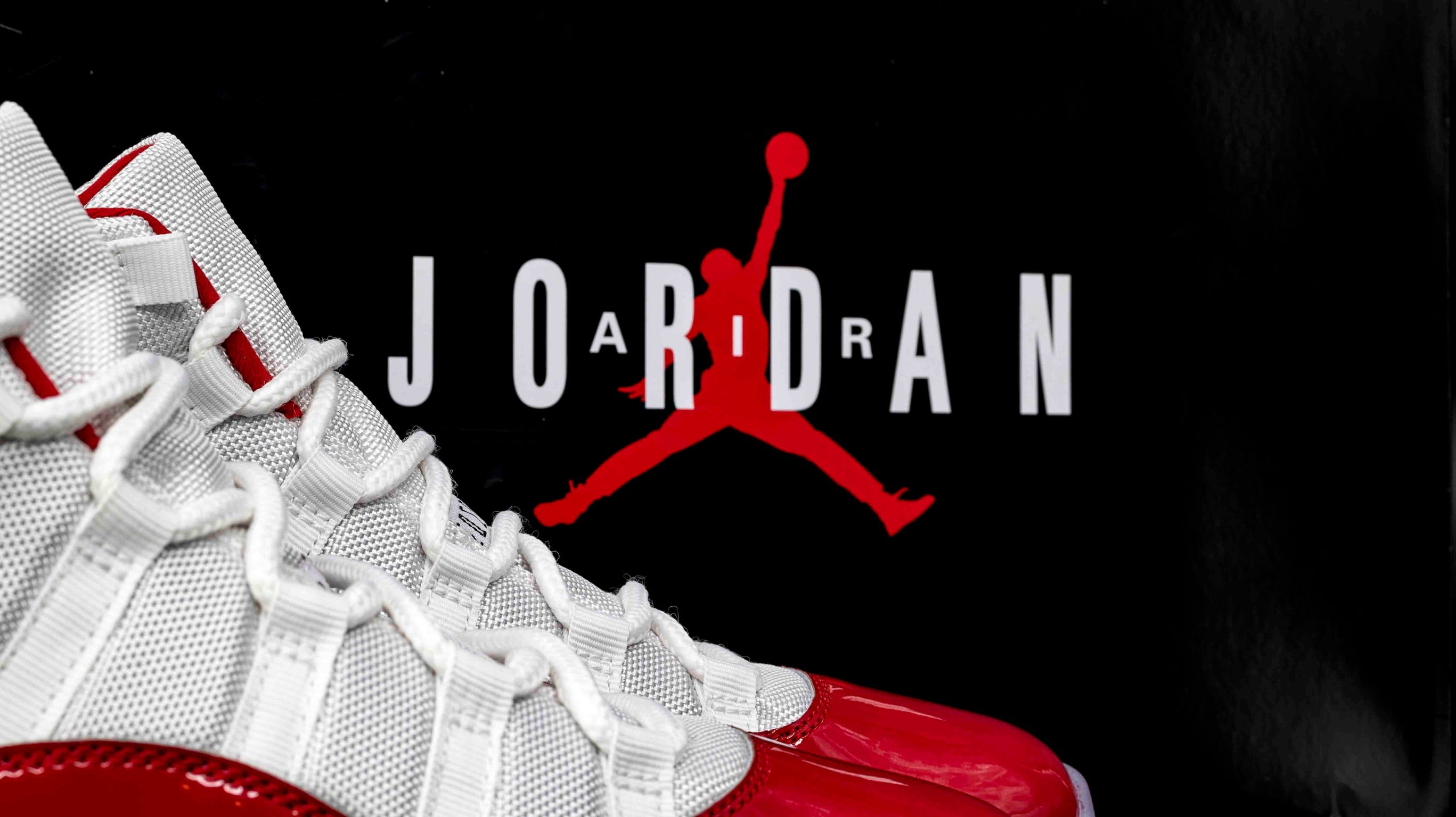 laceless jordans